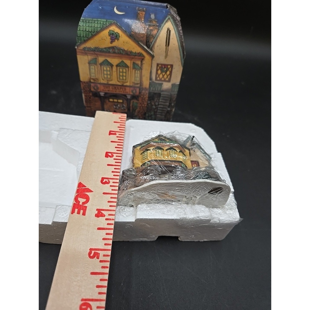 Department 56 Dept 56 "Grapes Inn" Charles Dickens ORNAMENT w/ box
